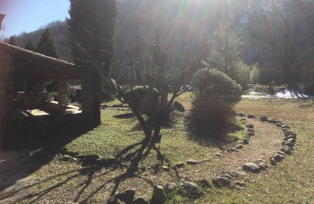 House with 40m2 covered terrace, in quiet La Baume valley, sleeps 6.
