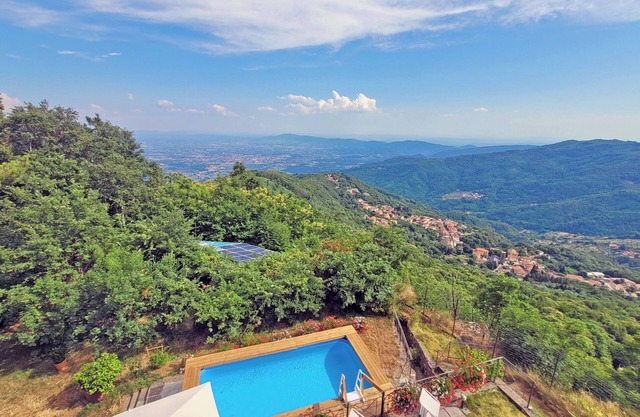 House with Character, Very Quiet Location, Amazing View!