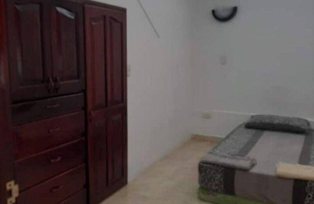 House with excellent location, spacious and fresh.