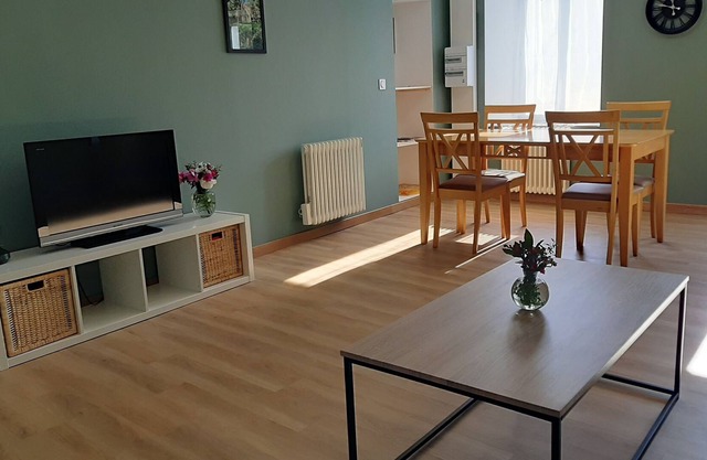 House with garden 10 minutes from Châteauroux and 40 minutes from Zooparc de Beauval