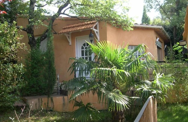 House with garden in quiet