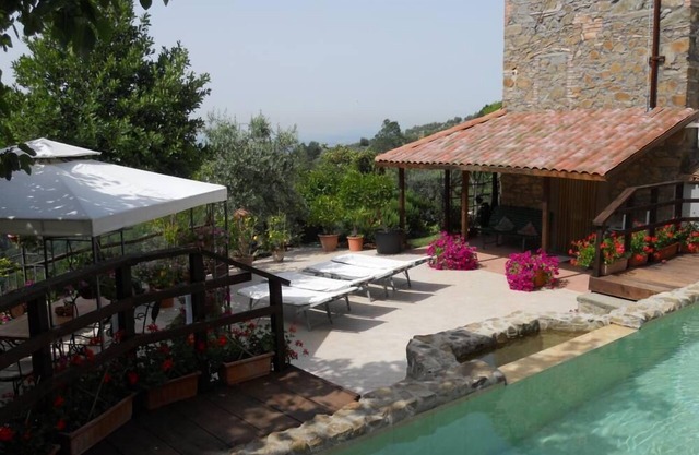 House with garden - S. Baronto