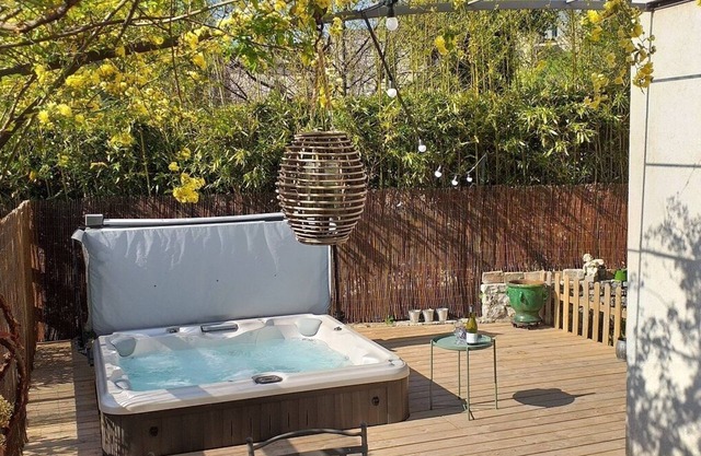 House with garden, jacuzzi and terrace in listed medieval village