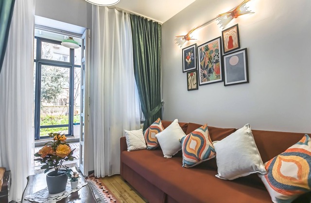 House with garden terrace 10 min from Istiklal street