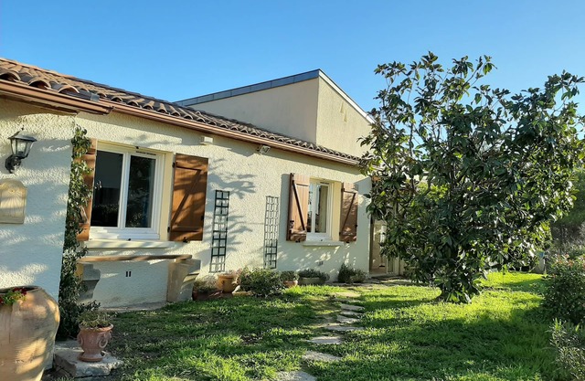 House with pool and garden