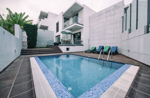 House With Pool - Tourist Zone (Funchal)