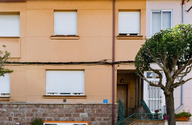 Housingleon - Main Square new brand terrace house