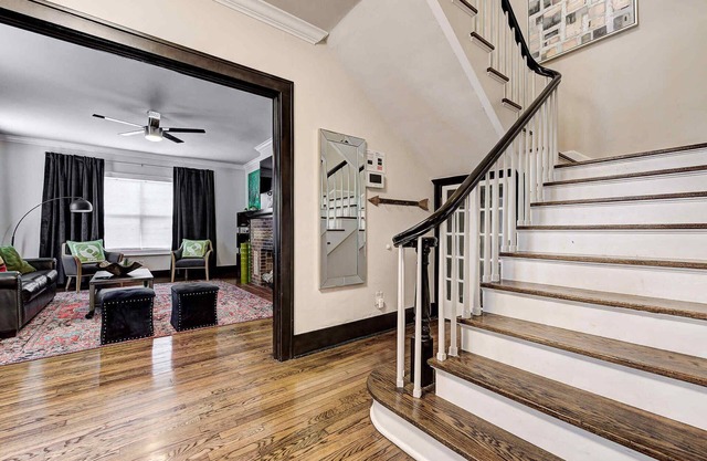 Howes Capitol II-Sleek & spacious-walk to OU Med