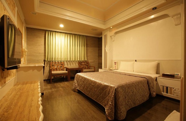 Hua Yue Hotel