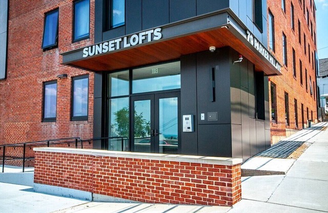 Huge 2 bed, 2 bath new apartment with private terrace!