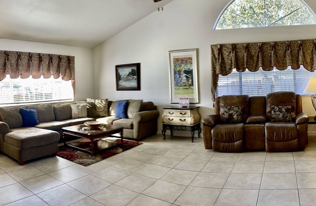 Huge 4 Bedroom Centrally Located in Wine Country-Pismo-Santa Barbara-Solvang