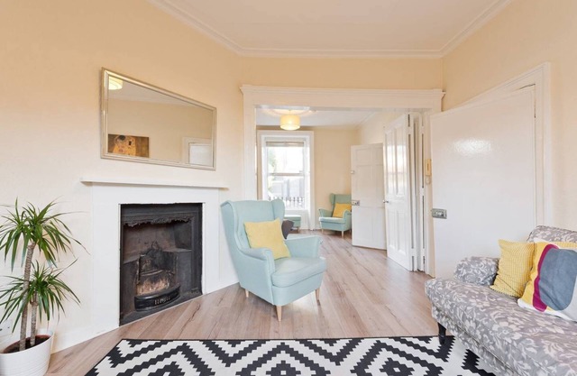 Huge 6 Bedroom Georgian Townhouse in Dublin City