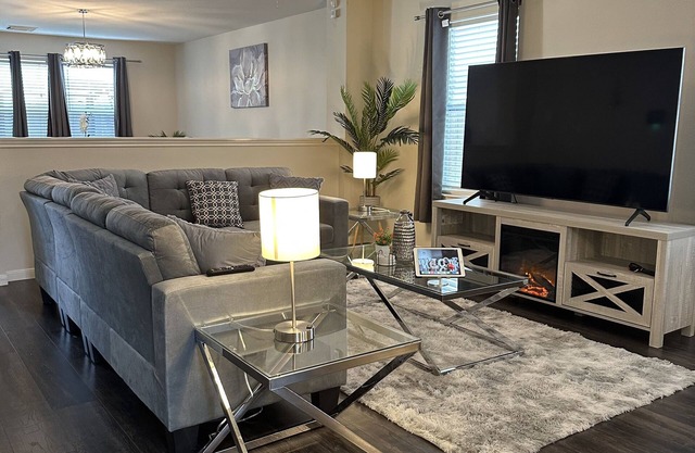 Huge Captivating Modern 5Bdr home-(The Xperience)