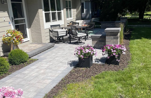 Huge Loft by Pewaukee Lake