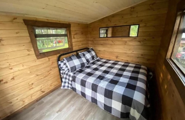 Huggies Hideaway 2.0