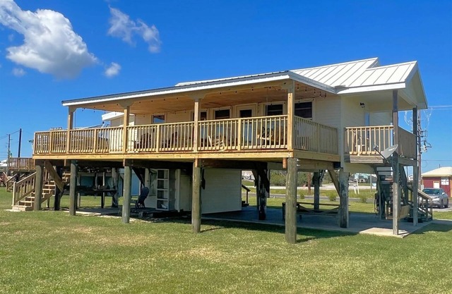 Humble Heaven - Beachfront - Island Realty