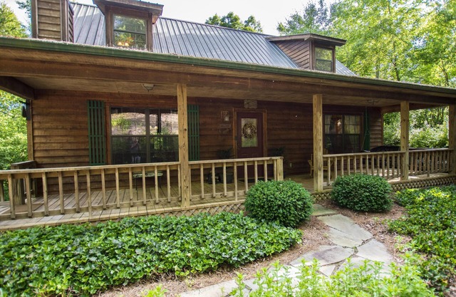 Hunker Down" Creek Front Cabin, In The Blue Ridge Mountains