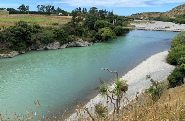 Hurunui River Lodge - tranquil coastal setting