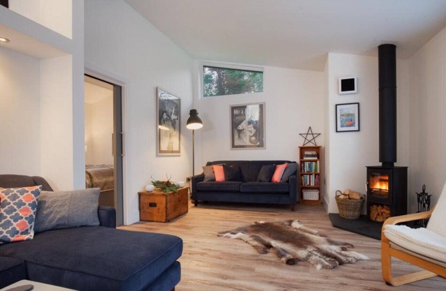 Hygge House - Two Bedroom House, Sleeps 4