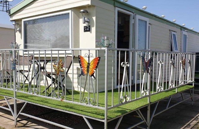 I 10 Caravan 4 Berth chase caravan park