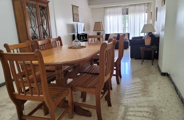 I RENT A WHOLE APARTMENT IN COLLEGIALES