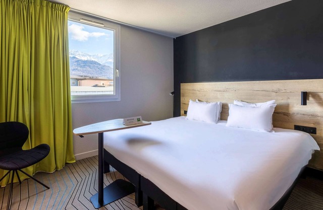 ibis Styles Crolles Grenoble A41