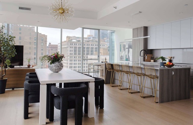 Iconic Downtown Penthouses Getaway + City Views