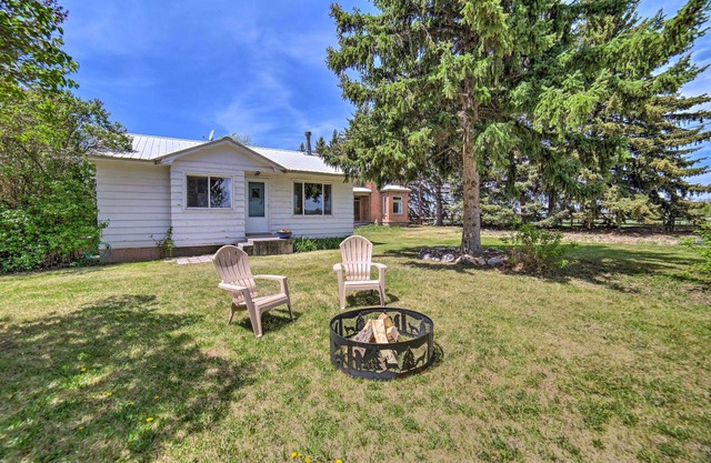 Idaho Falls Farmhouse ~ 11 Mi to Downtown!
