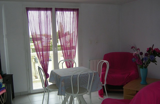 ideal for holidays in the week and spa guests, quiet and sunny, near the sea
