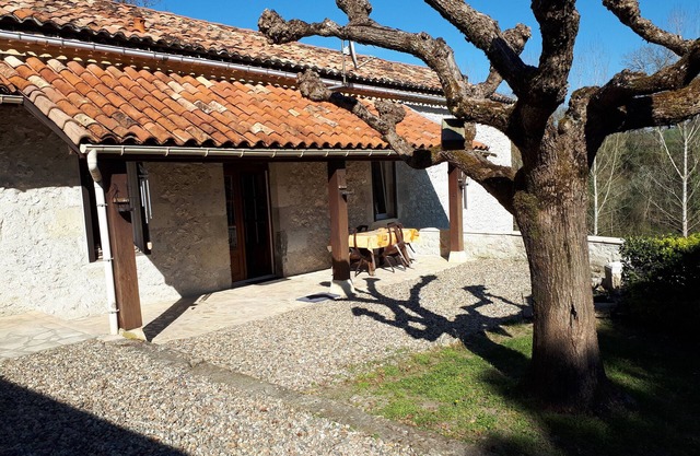 Ideal Getaway by the River – Comfortable House with Nature Activities in Nérac