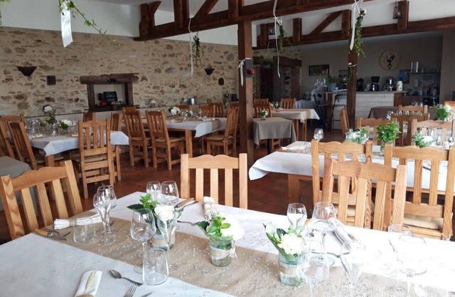 Ideal location for meetings and receptions, sleeps 40