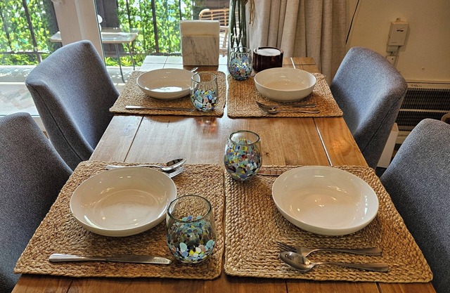 Idyllic Apartment Near DC, 2 Bed, King Bed