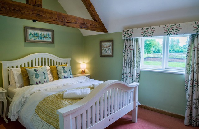 "Idyllic Country Suite" King size bed, Bathroom & Kitchen at Lower Fields Farm