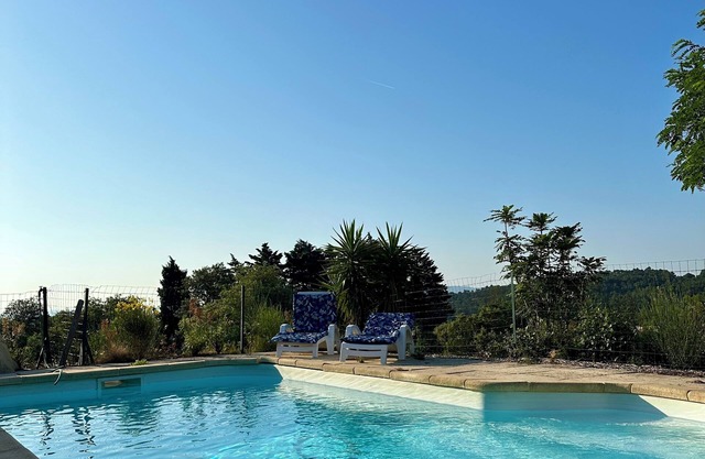 Idyllic gîte with private pool and garden in beautiful surroundings.