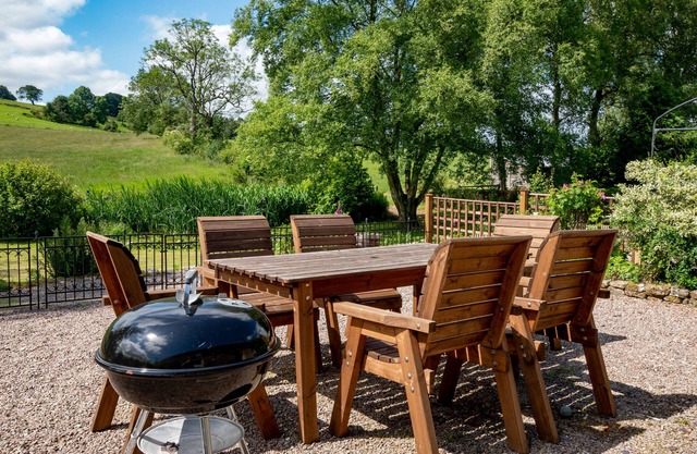 Idyllic, Pet-Friendly 3-bedroom Cottage at Stainsborough Hall, Carsington Water