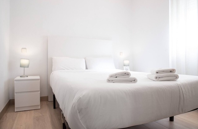 Ifema- Stay with connection to Ifema & airport