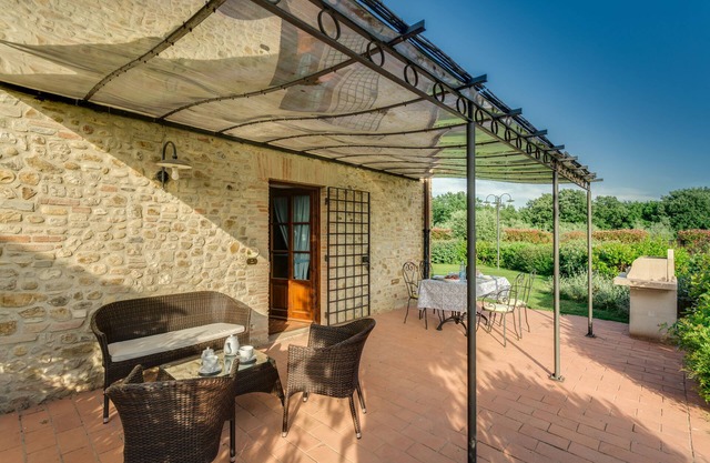 Il Pollaio, one bedroom apartment walking distance to Tavarnelle Val di Pesa