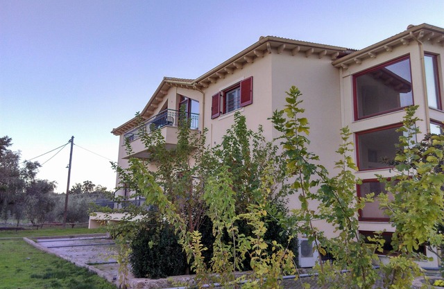 ILIA ART SUITES & ESTATE