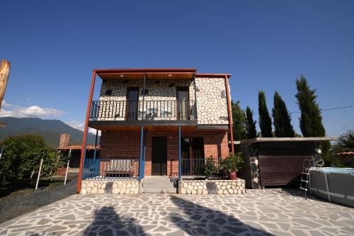 ILIAS Guest House