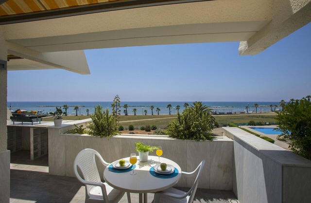 Imagine You and Your Family Renting this Perfect Holiday Apartment minutes from the beach
