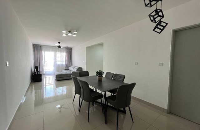 Iman Homestay @ Puncak Alam (Near UiTM/Hospital UiTM)