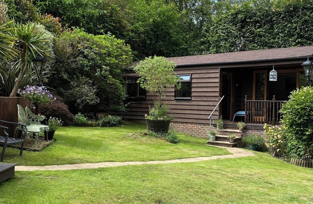 Immaculate, luxury, detached Cabin style accomdation in tranquil setting.