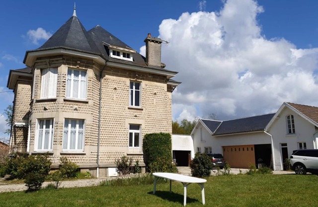 Impeccable Domain 4-Bed villa in Pargny-sur-Saulx