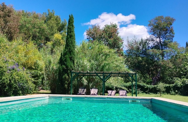 IN A LARGE MAS NEAR THE BEACHES OF SAINT CYPRIEN, 16 pers, 2 houses