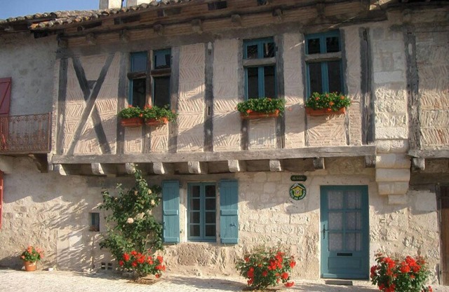 In a listed village, half-timbered house overlooking a wooded valley