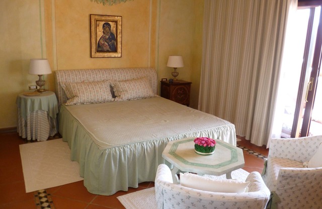 In elegant Residence with breathtaking views over the archipelago of La Maddalena.