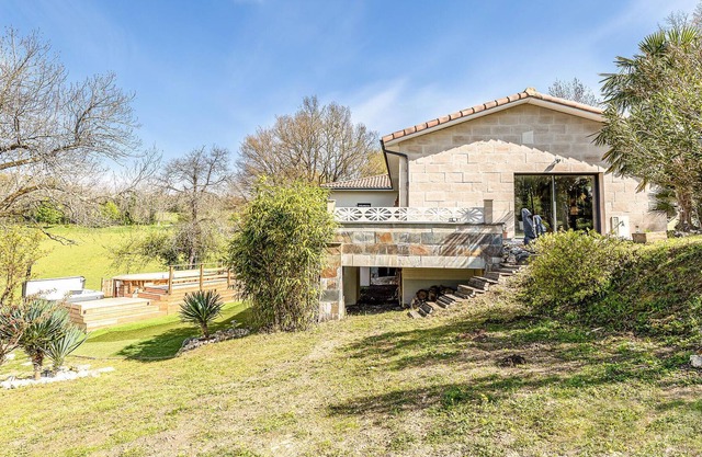 In peaceful countryside, surrounded by forests, meadows and fields, this spacious and luxurious vaca