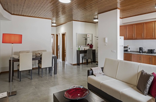 In pedestrianised Funchal Old Town | Taberna Apt 4