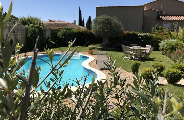 In Provence, near AVIGNON, villa rental