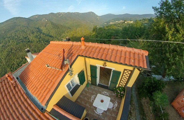 In the Final Hills, ideal for bikers and climbers. Paradise 20 min. from the sea.